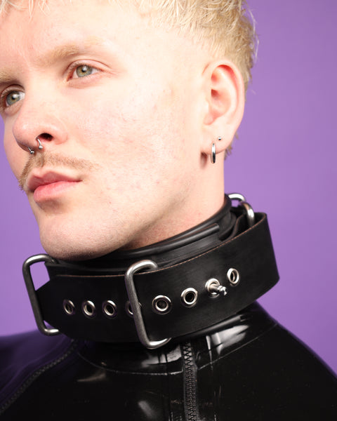 Advanced Rubber Restraint Set Closeup of Neck Restraint